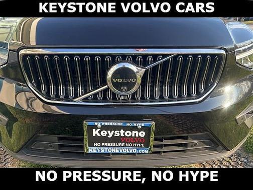 2025 Volvo XC40 Plus