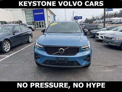 2025 Volvo XC40 Plus