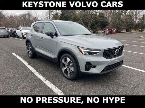 2026 Volvo XC40 B5 Plus