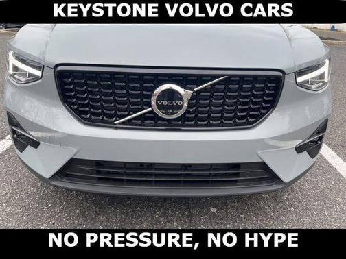 2026 Volvo XC40 B5 Plus