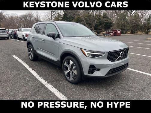 2026 Volvo XC40 B5 Plus