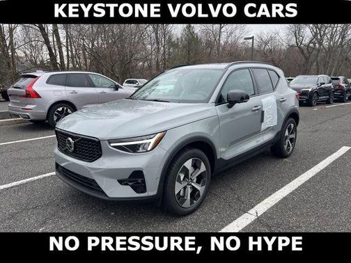 2026 Volvo XC40 B5 Plus