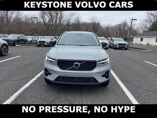 2026 Volvo XC40 B5 Plus