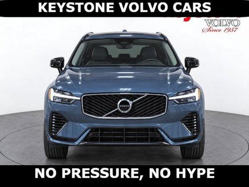 Denim Blue 2027 Volvo XC60 T8 ULTRA