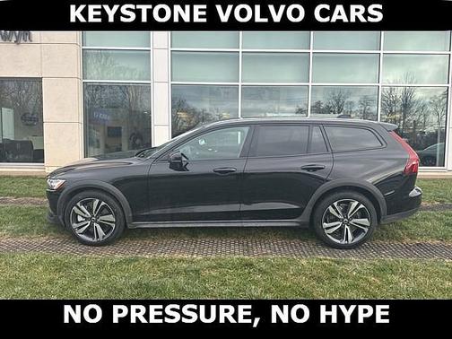 2025 Volvo V60 Cross Country Plus