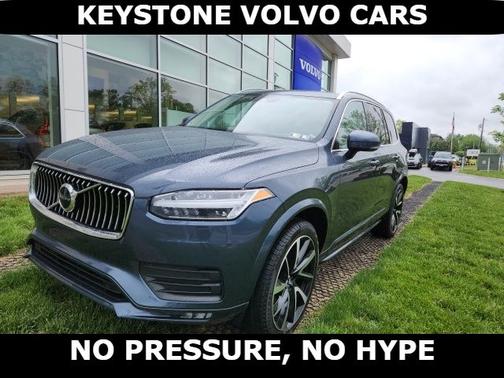 2022 Volvo XC90 T6 AWD Momentum 6 Seater