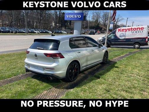 2023 Volkswagen Golf GTI 2.0T SE