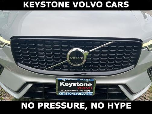 2023 Volvo XC60 B5 AWD Plus Dark