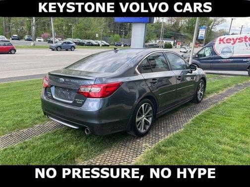 Carbide Gray Metallic 2017 Subaru Legacy 3.6R Limited
