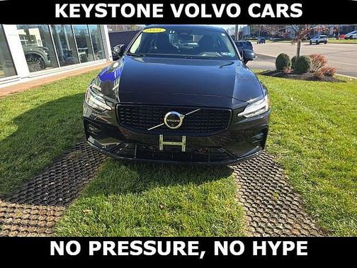 2025 Volvo S60 Plus