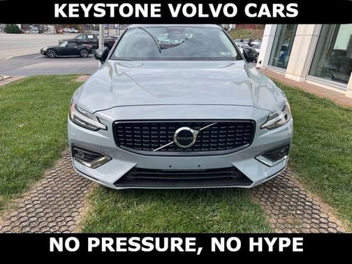 2025 Volvo S60 B5 Core