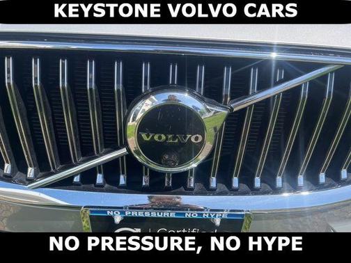 Silver 2023 Volvo XC60 B5 Plus Bright Theme