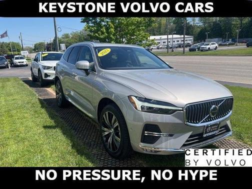Silver 2023 Volvo XC60 B5 Plus Bright Theme