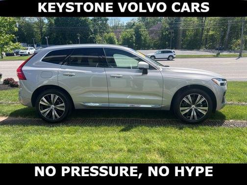 Silver 2023 Volvo XC60 B5 Plus Bright Theme