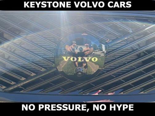 2026 Volvo XC60 B5 Ultra Black Edition