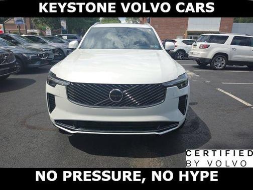 Crystal White 2026 Volvo XC90 B6 Plus 7-Seater