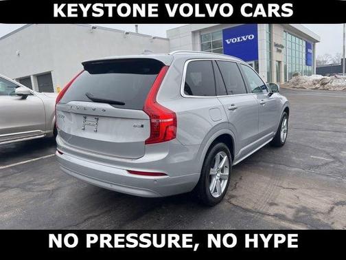 2023 Volvo XC90 B5 Core