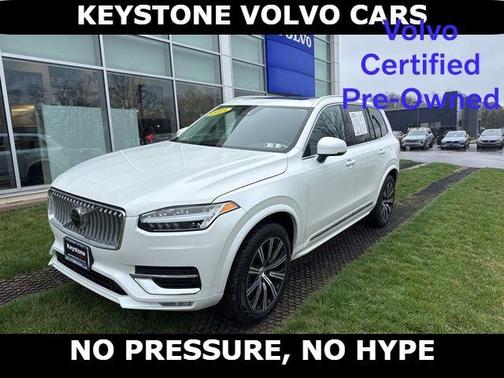 Crystal White 2025 Volvo XC90 B5 Core