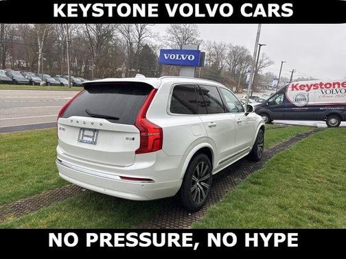 Crystal White 2025 Volvo XC90 B5 Core