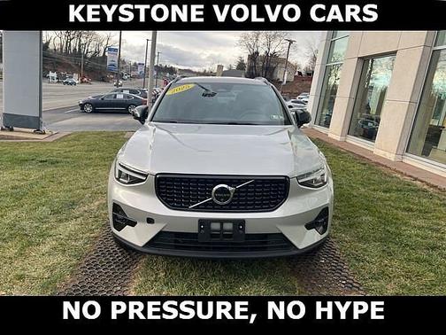 2025 Volvo XC40 Plus