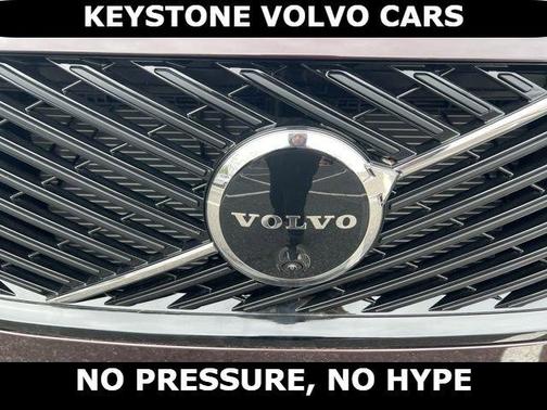 2026 Volvo XC90 B6 Ultra Dark Theme 6-Seater