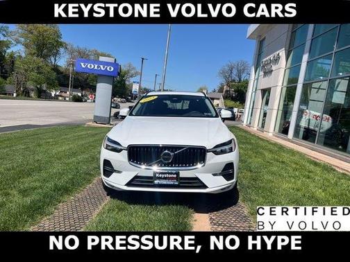 Crystal White 2023 Volvo XC60 B5 Core