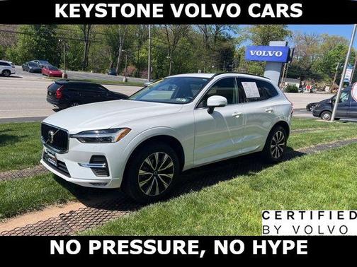 Crystal White 2023 Volvo XC60 B5 Core