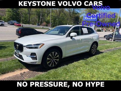 Crystal White 2023 Volvo XC60 B5 Core