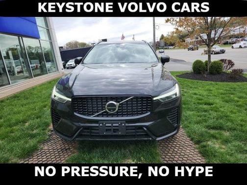 2025 Volvo XC60 Plug-In Hybrid T8 Plus