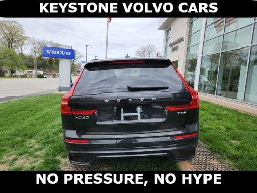 2025 Volvo XC60 Plug-In Hybrid T8 Plus