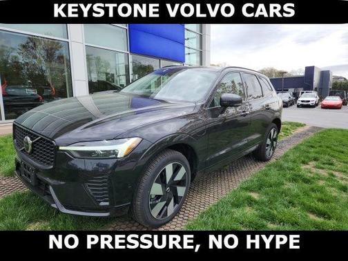 2025 Volvo XC60 Plug-In Hybrid T8 Plus