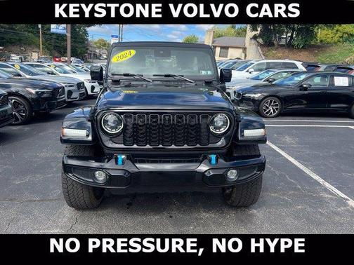 Black Clearcoat 2024 Jeep Wrangler 4xe High Altitude