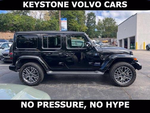 Black Clearcoat 2024 Jeep Wrangler 4xe High Altitude