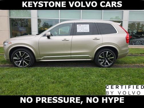 Bright 2023 Volvo XC90 B5 Plus