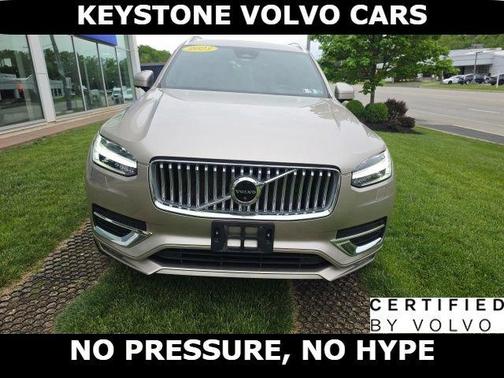 Bright 2023 Volvo XC90 B5 Plus