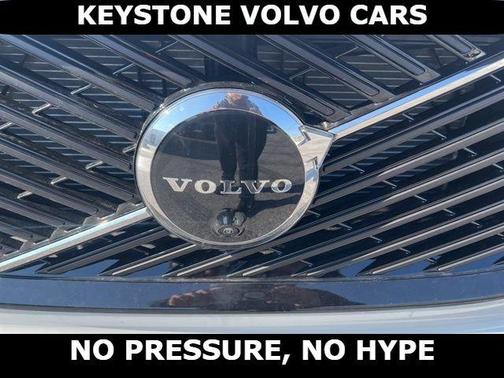 Crystal White 2026 Volvo XC60 B5 Plus