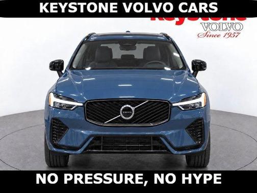 Denim Blue 2027 Volvo XC60 T8 ULTRA