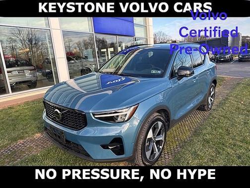 2025 Volvo XC40 Plus