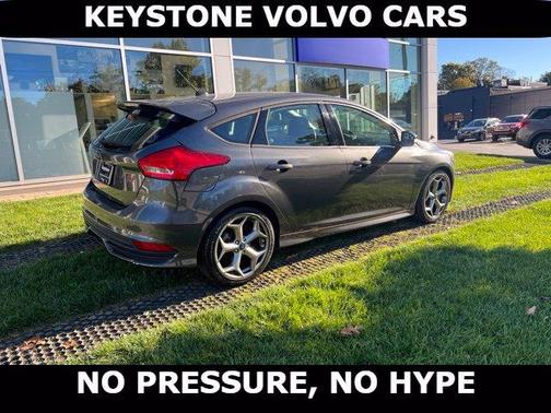 Gray 2017 Ford Focus ST Base
