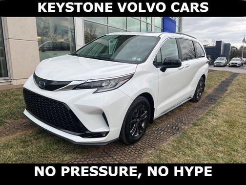 Ice 2024 Toyota Sienna XSE 7 Passenger