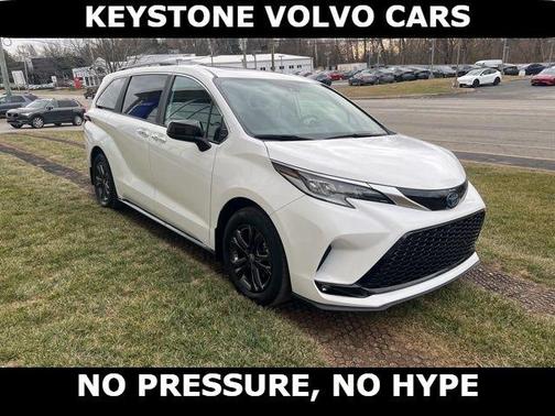 Ice 2024 Toyota Sienna XSE 7 Passenger