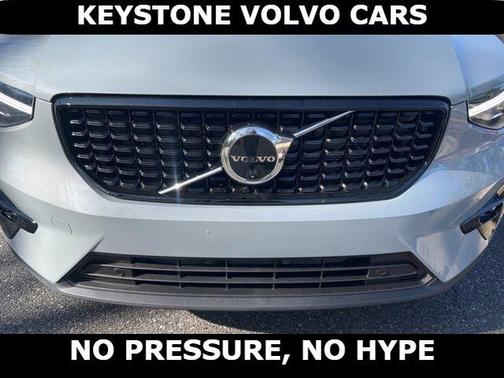 2026 Volvo XC40 B5 Ultra