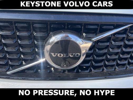 2026 Volvo XC40 B5 Ultra