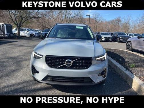2026 Volvo XC40 B5 Ultra
