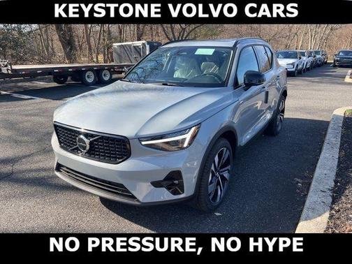 2026 Volvo XC40 B5 Ultra