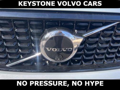 2026 Volvo XC40 B5 Ultra