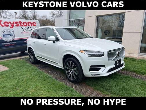 Crystal White 2025 Volvo XC90 B5 Core