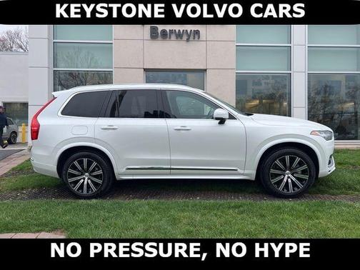 Crystal White 2025 Volvo XC90 B5 Core