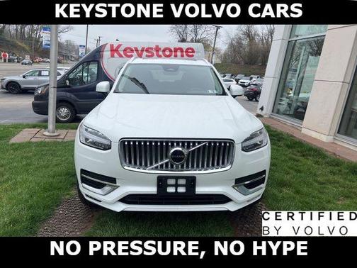 Crystal White 2025 Volvo XC90 B5 Core