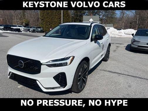 Crystal White 2026 Volvo XC60 B5 Ultra